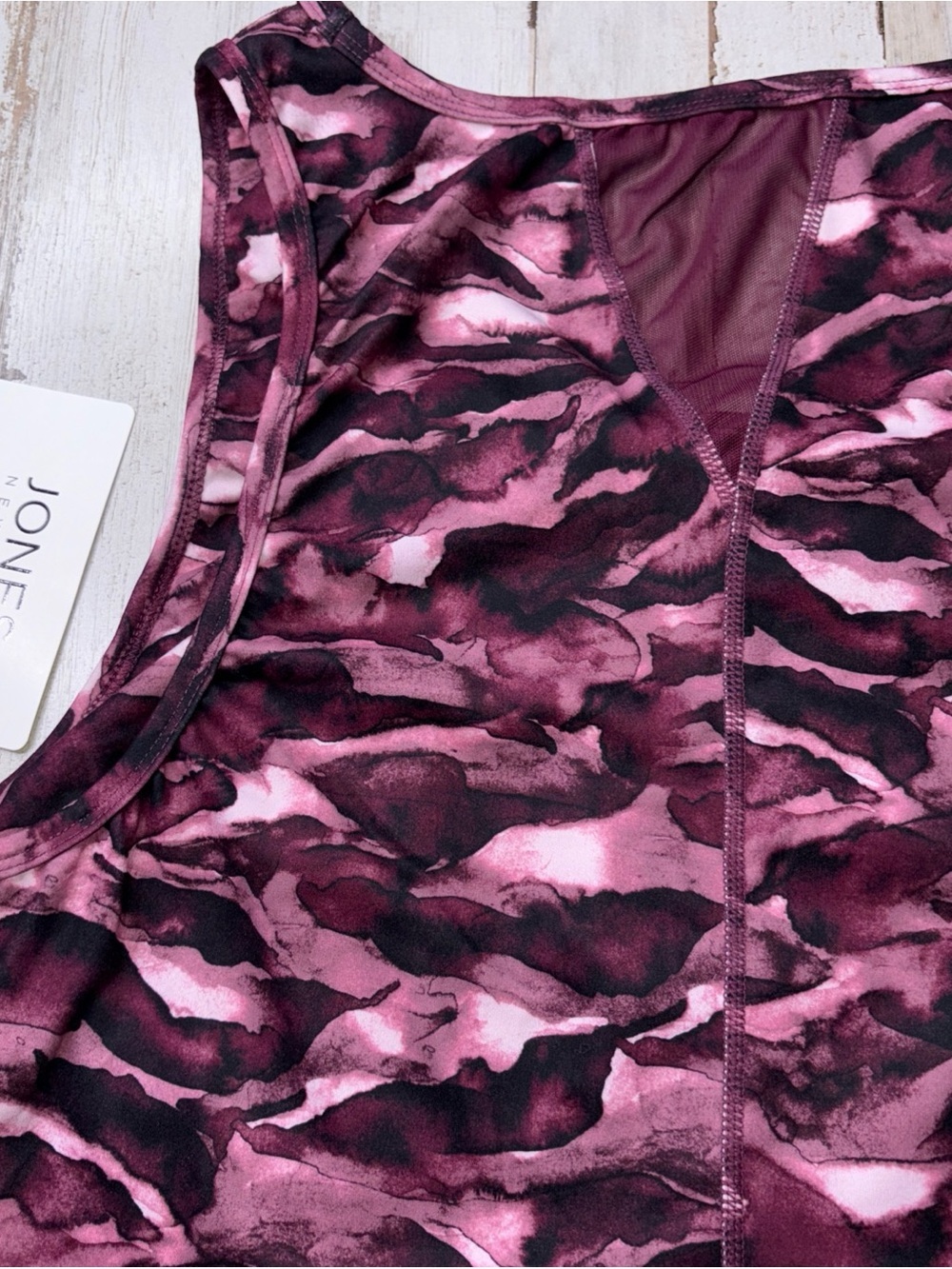 JONES NEW YORK 3X Sport Maroon Camo Print Crop Shelf Bra Activewear NWT - Picture 10 of 13